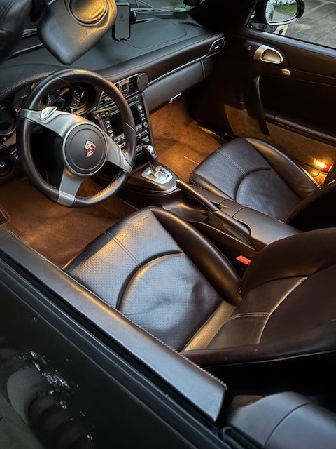 Porsche 911 Cockpit detailliert